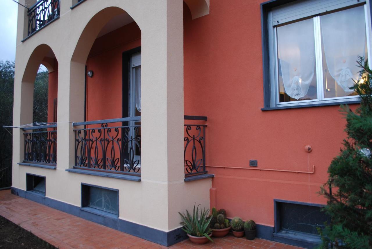 Ferienwohnung Guardando Il Castello Finale Ligure Exterior foto